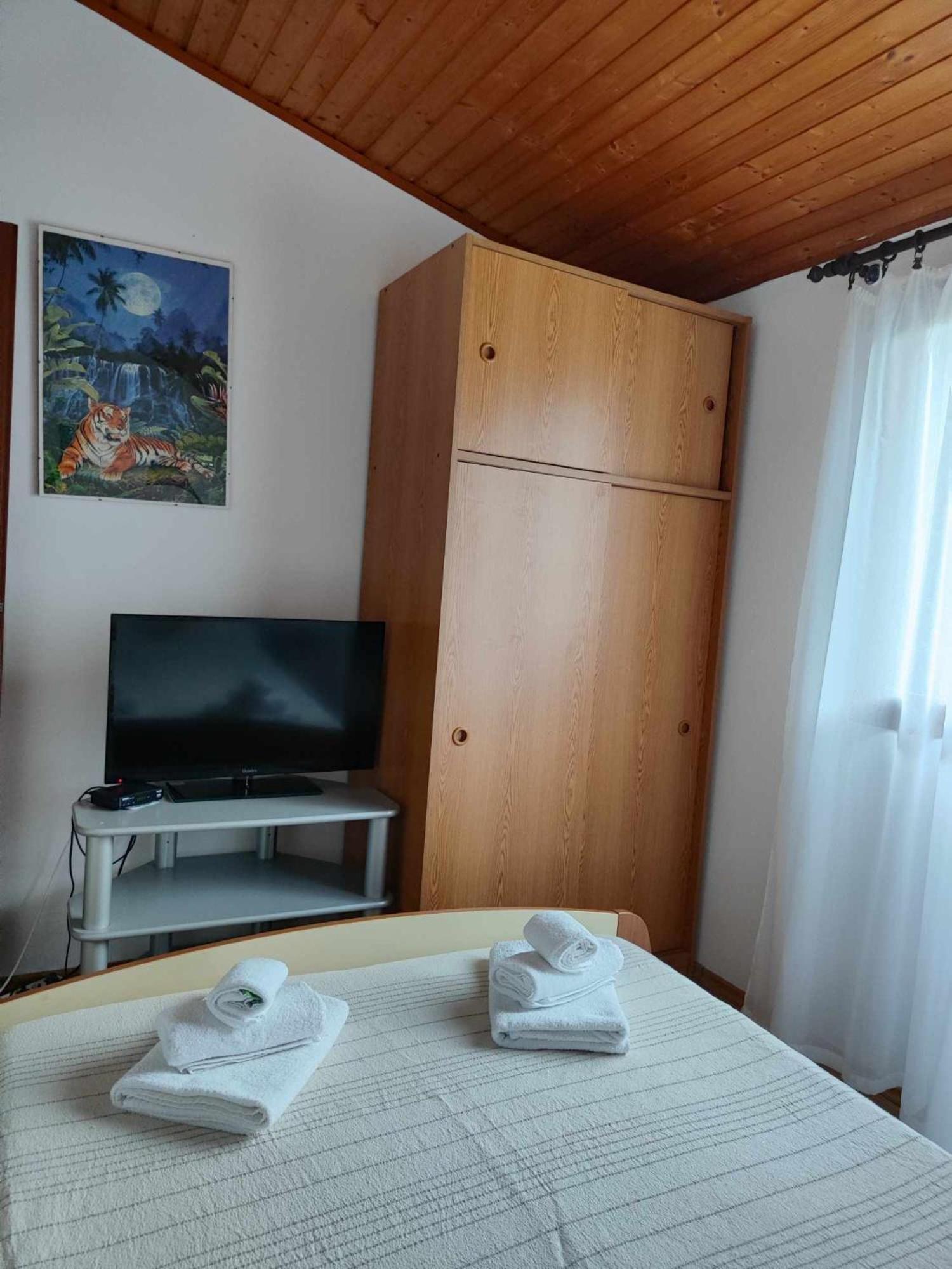 Apartments By The Sea Basina, Hvar - 116 Vrboska Zimmer foto
